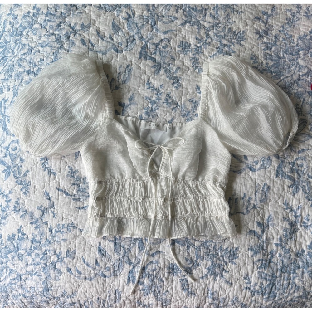 ASTR The Label White Puff Sleeve Smocked Crop Top Tie Front AT17492SL Small